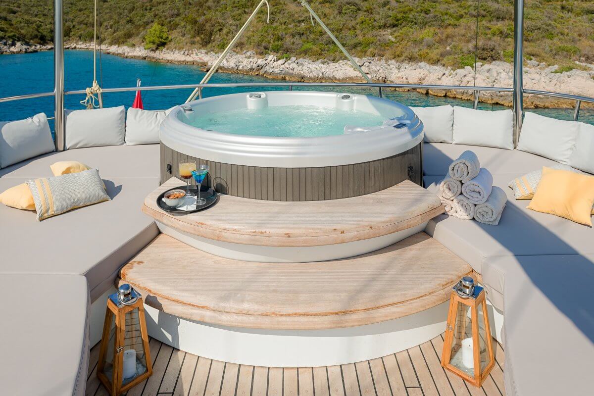 LADY GITA Jacuzzi On Deck Luxury Yacht Browser by CHARTERWORLD